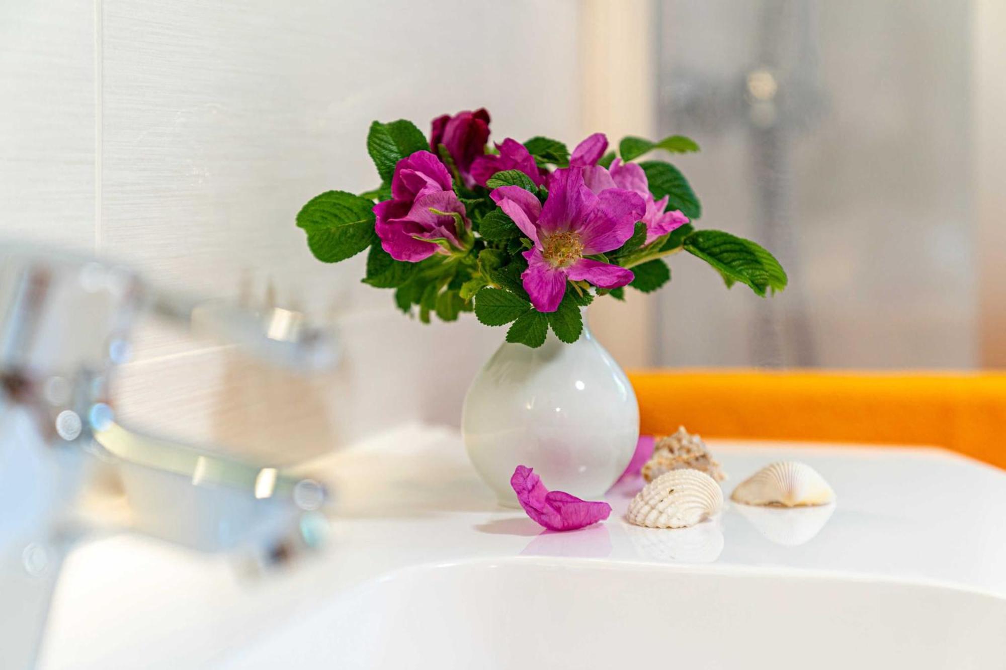 Selliner Ferienappartements Mit Balkon Und Seeblick ภายนอก รูปภาพ